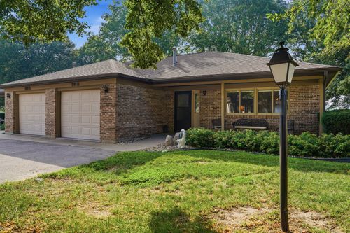 b-801 Coventry Ln, Sterling, IL, 61081-9000 | Card Image
