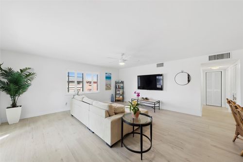 apt-201-1450 N Riverside Dr, Pompano Beach, FL, 33062-3341 | Card Image