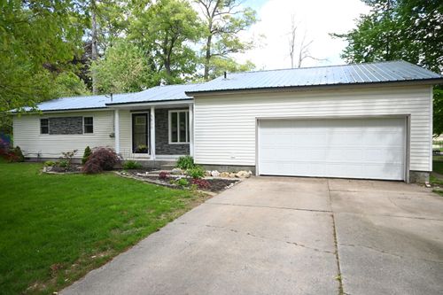 5830 Oneil St, Twin Lake, MI, 49457-8800 | Card Image
