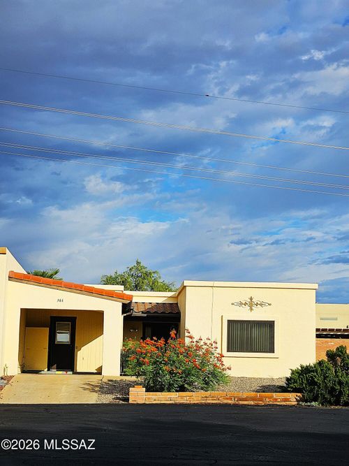 944 W Camino Guarina, Green Valley, AZ, 85614-2008 | Card Image
