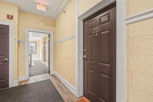 unit-201-2855 Peachtree Rd Ne, Atlanta, GA, 30305-3179 | Card Image