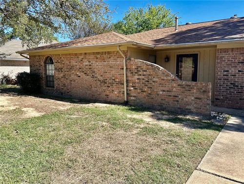 1008 Val Verde Dr, College Station, TX, 77845-5128 | Card Image