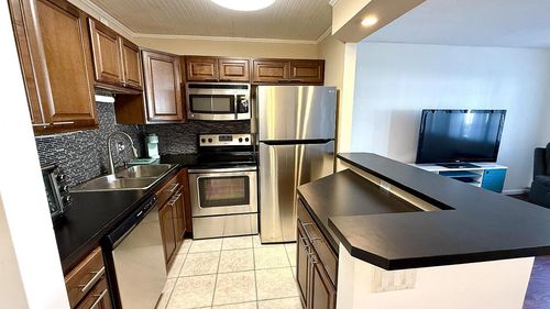 8 Ventnor A, Deerfield Beach, FL, 33442-2435 | Card Image