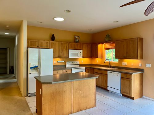 73-4318-B Keokeo St, Kailua Kona, HI, 96740 | Card Image