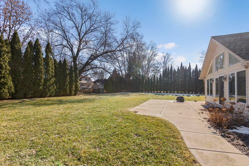 2S671 Arrowhead Dr, Wheaton, IL, 60189-5948 | Card Image