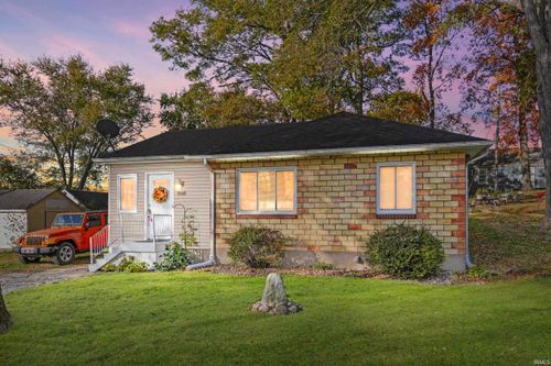 273 Ems R4 Ln, Pierceton, IN, 46562-9017 | Card Image