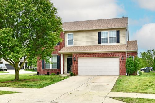 5862 Columbia Cir, Greenwood, IN, 46142-9146 | Card Image
