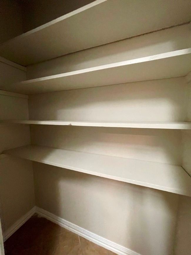 Pantry | Image 15