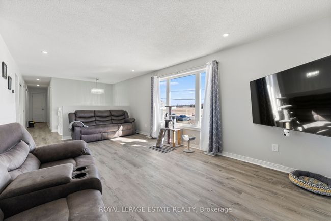 4318 County Rd 6, House other with 3 bedrooms, 2 bathrooms and 6 parking in Yarker ON | Image 13