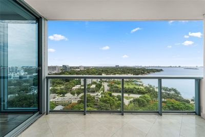 1504 - 601 Ne 36th St, Condo with 2 bedrooms, 2 bathrooms and null parking in Miami FL | Image 3