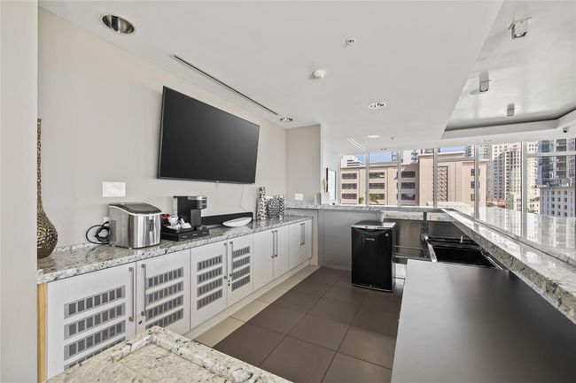 APT-2603 - 175 1 St St S, Condo with 1 bedrooms, 2 bathrooms and null parking in ST PETERSBURG FL | Image 69