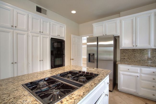 26691 Bridlewood Dr, House other with 4 bedrooms, 3 bathrooms and 3 parking in Laguna Hills CA | Image 6