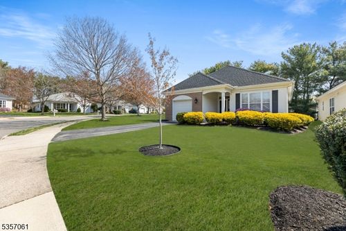 17 Evergreen Springs Dr, Lakewood, NJ, 08701-7368 | Card Image