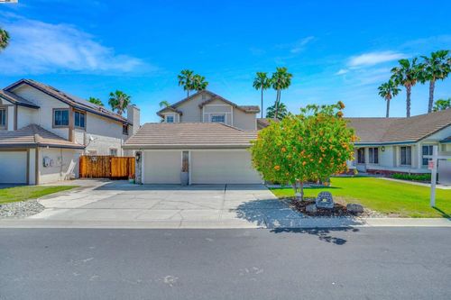 2227 Colonial Ct, Discovery Bay, CA, 94505-9217 | Card Image