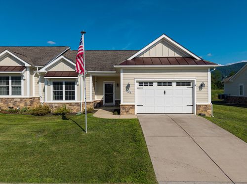 204 Grafton Ct, Edinburg, VA, 22824-9415 | Card Image