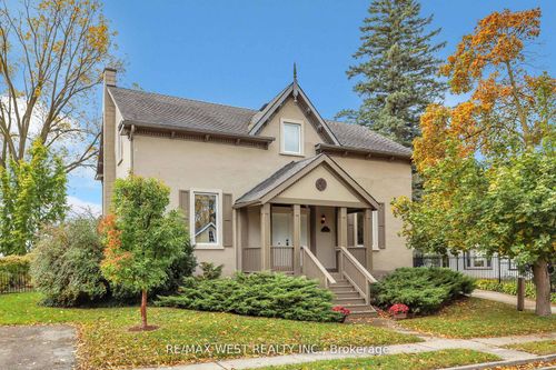 72 Banfield St, Paris, ON, N3L2Z1 | Card Image