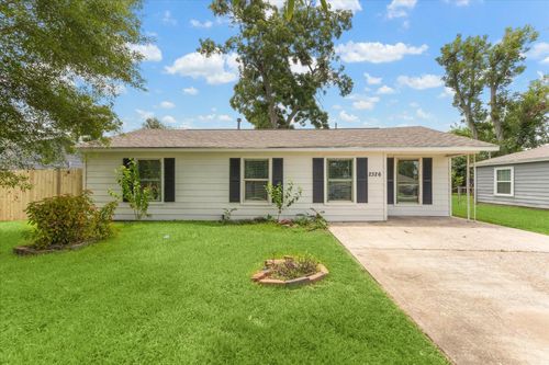 2326 Estate Dr, Deer Park, TX, 77536-5816 | Card Image