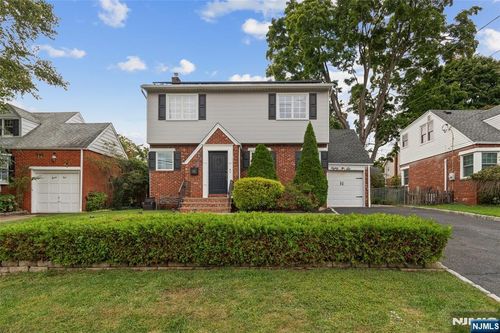 86 Elm St, Dumont, NJ, 07628-3221 | Card Image