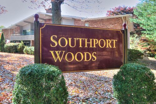 101-101 Southport Woods Dr, Southport, CT, 06890-1164 | Card Image