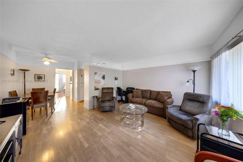 apt-8s-900 Sw 10th Ter, Hallandale Beach, FL, 33009-6705 | Card Image