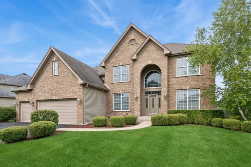 1790 Queensport Dr, Crystal Lake, IL, 60014-2978 | Card Image