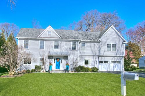 16 Sue Ter, Westport, CT, 06880-4522 | Card Image