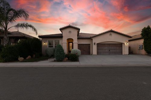 6638 W Kadota Ave, Fresno, CA, 93723-4071 | Card Image