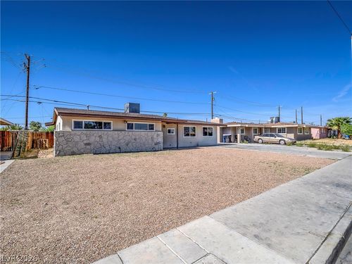 1103 Arrowhead Ave, Las Vegas, NV, 89106-1401 | Card Image