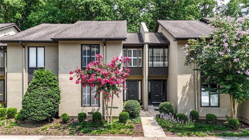 12 Ivy Rdg Ne, Atlanta, GA, 30342-4217 | Card Image