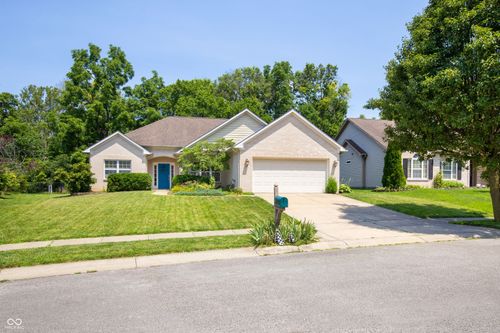 38 Golden Tree Ln, Indianapolis, IN, 46227-2541 | Card Image