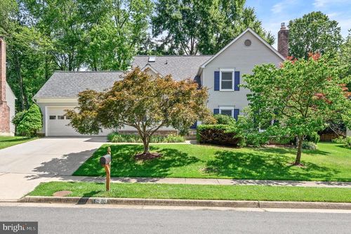 5261 Dunleigh Dr, BURKE, VA, 22015-1646 | Card Image