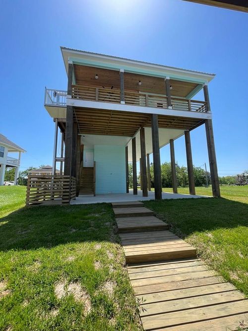 114 Edith Dr, Bay St. Louis, MS, 39520-9058 | Card Image