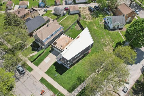 4647 W Scranton Pl, Milwaukee, WI, 53216-2920 | Card Image
