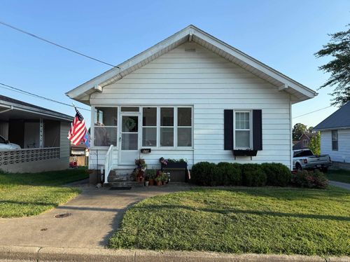 515 E 15th St, Jasper, IN, 47546-2104 | Card Image