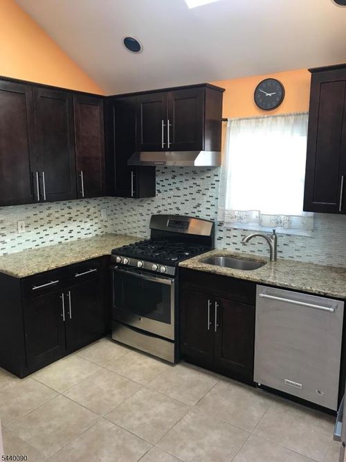 2-410 Lafayette Ave, Cliffside Park, NJ, 07010-2024 | Card Image