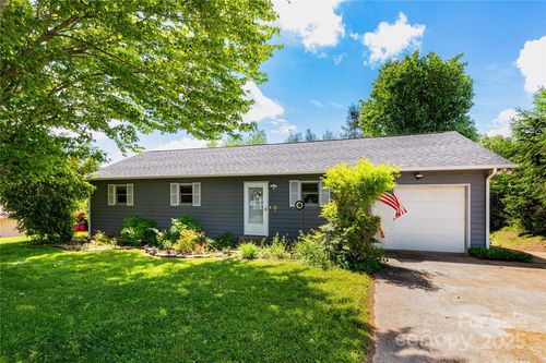 51 Mount Carmel Dr, Asheville, NC, 28806-2118 | Card Image