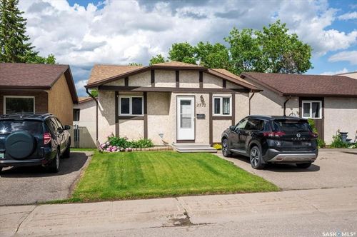 2732 Shooter Dr E, Regina, SK, S4V0Y7 | Card Image
