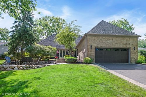 120 Hilltop Ave, Barrington, IL, 60010-3402 | Card Image