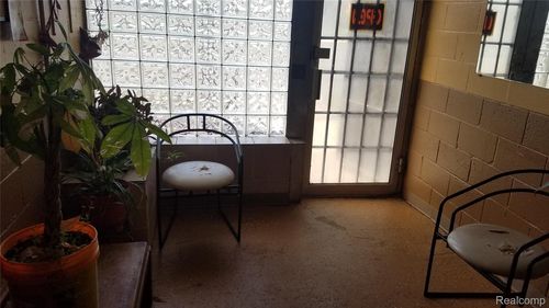 7111 E 7 Mile East Rd, Detroit, MI, 48234 | Card Image