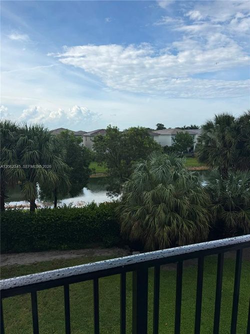 304-1021 Crystal Lake Dr, Deerfield Beach, FL, 33064-1960 | Card Image