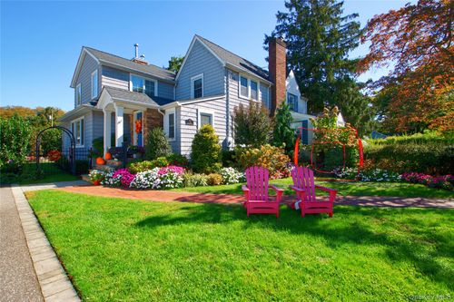 112 Bromleigh Rd, Garden City, NY, 11530-3820 | Card Image