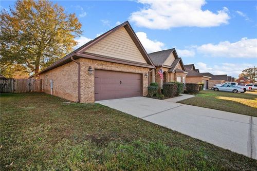 9823 Torrington Dr N, Semmes, AL, 36575-8206 | Card Image
