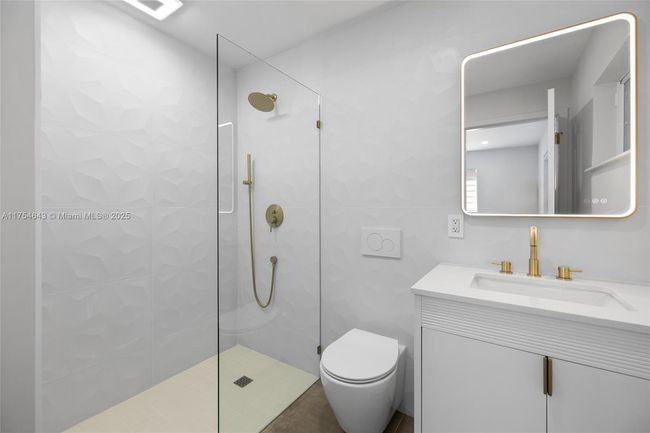 211 Sw 14 Th St, House other with 3 bedrooms, 2 bathrooms and null parking in Pompano Beach FL | Image 18