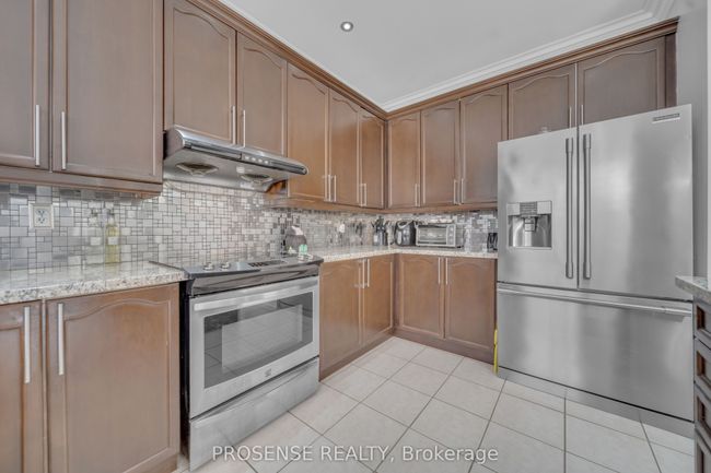 147 Whitwell Dr, House other with 6 bedrooms, 4 bathrooms and 4 parking in Brampton ON | Image 18