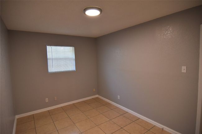2913 E 51 St St, Home with 3 bedrooms, 1 bathrooms and null parking in Austin TX | Image 13