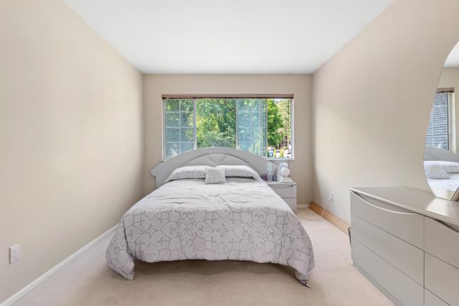 5911 Sunset Street, House other with 5 bedrooms, 3 bathrooms and 4 parking in Burnaby BC | Image 25