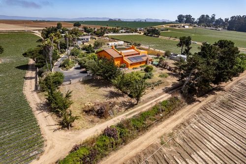 125 Springfield Rd, Moss Landing, CA, 95039-9635 | Card Image
