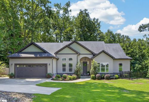 221 Foxhound Road, Simpsonville, SC, 29680 | Card Image