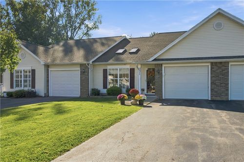 221 Rayfield Cir, Webster, NY, 14580-3476 | Card Image