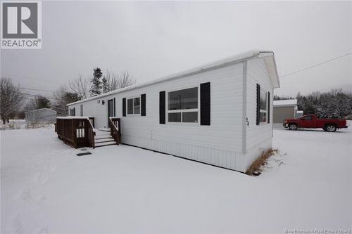 24 Tyler St, Lincoln, NB, E3B6X3 | Card Image